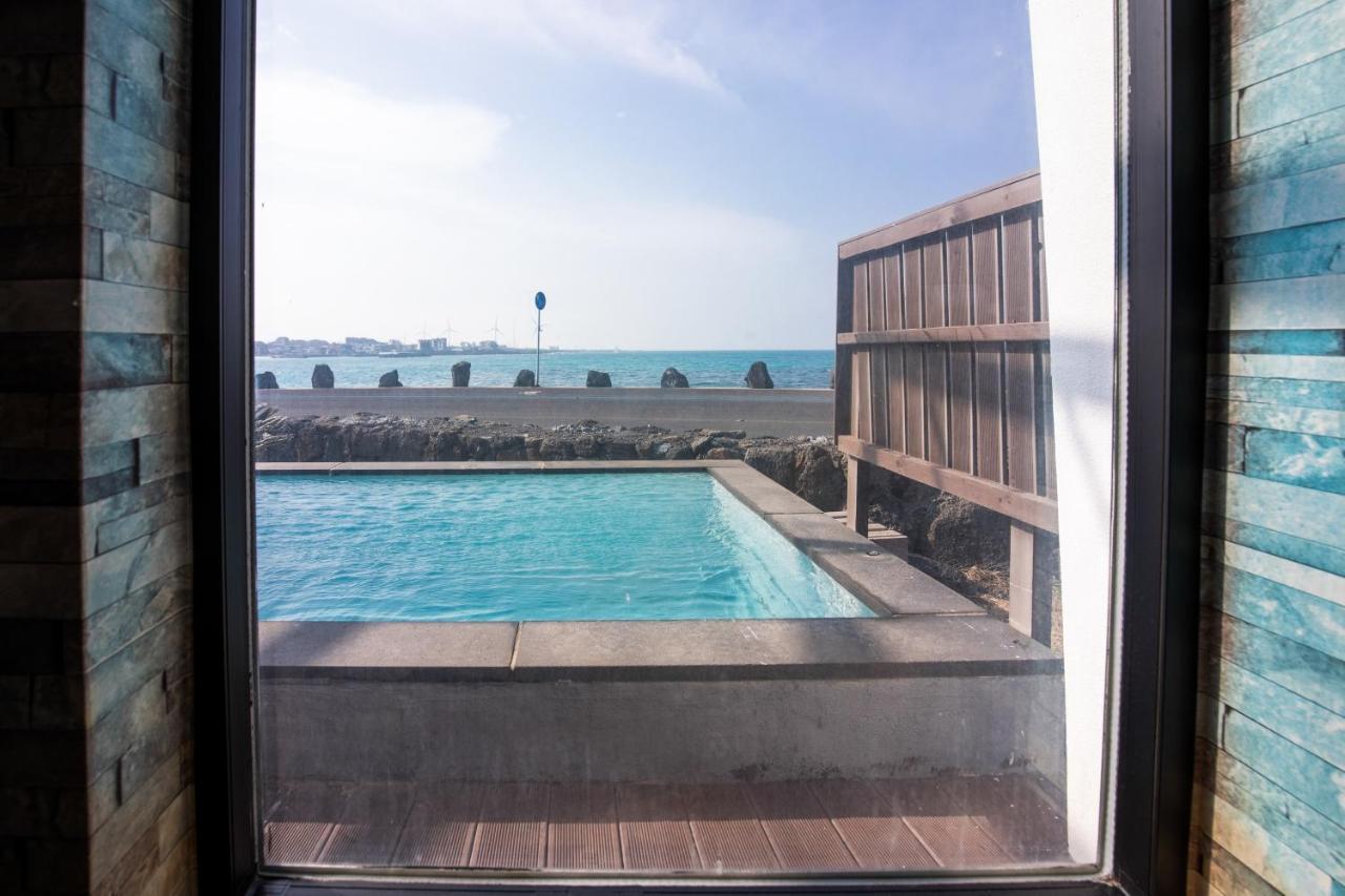 Aqua Beautique Poolvilla Jeju Exteriör bild