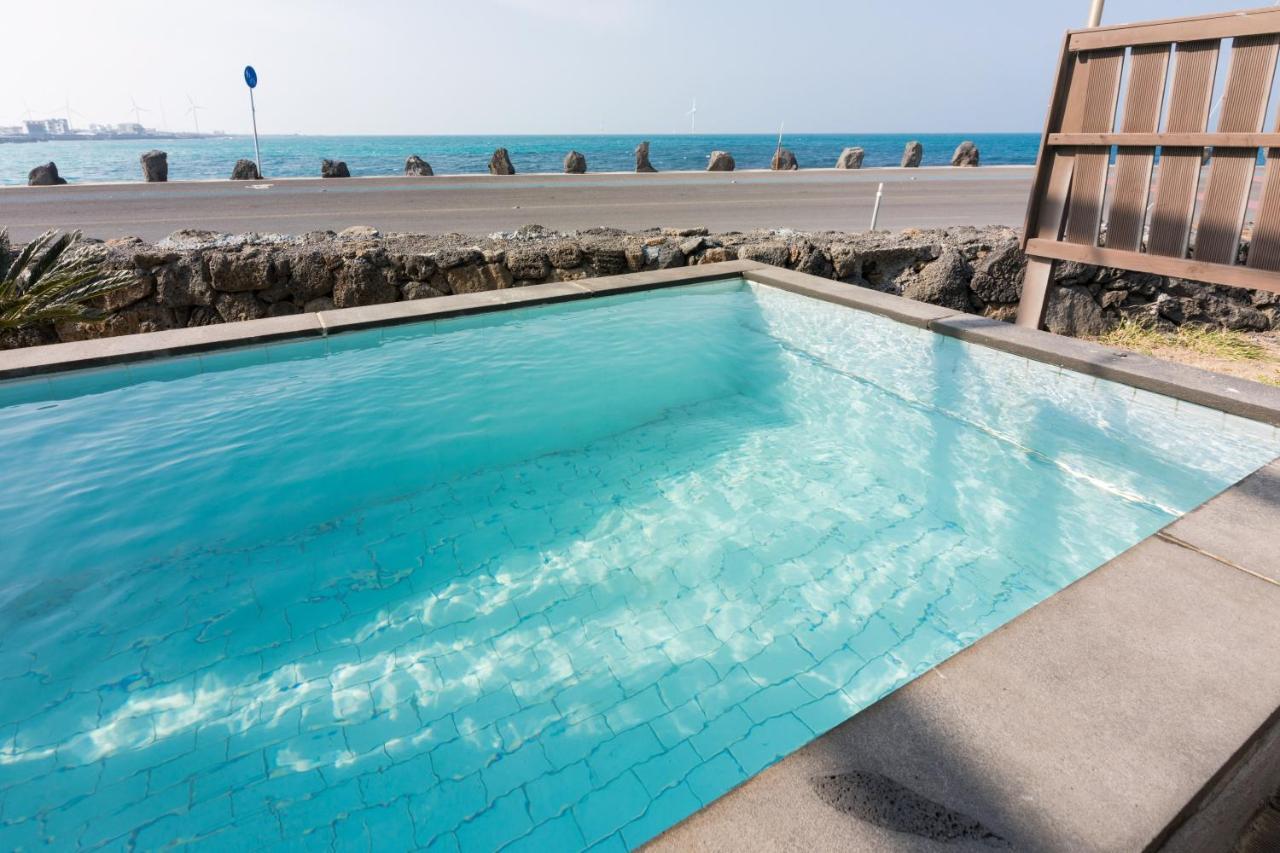 Aqua Beautique Poolvilla Jeju Exteriör bild